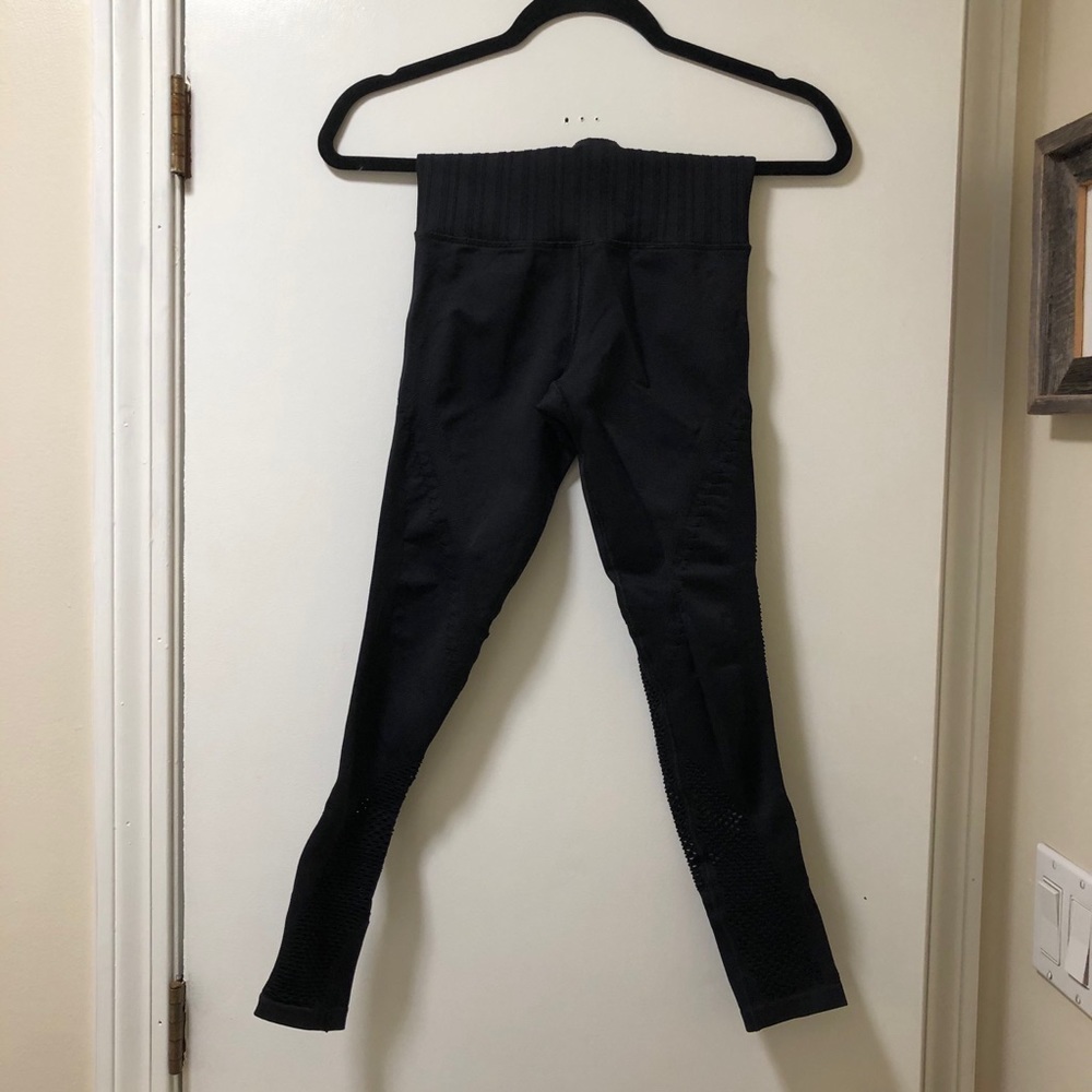 Athleta Crochet Compression leggings